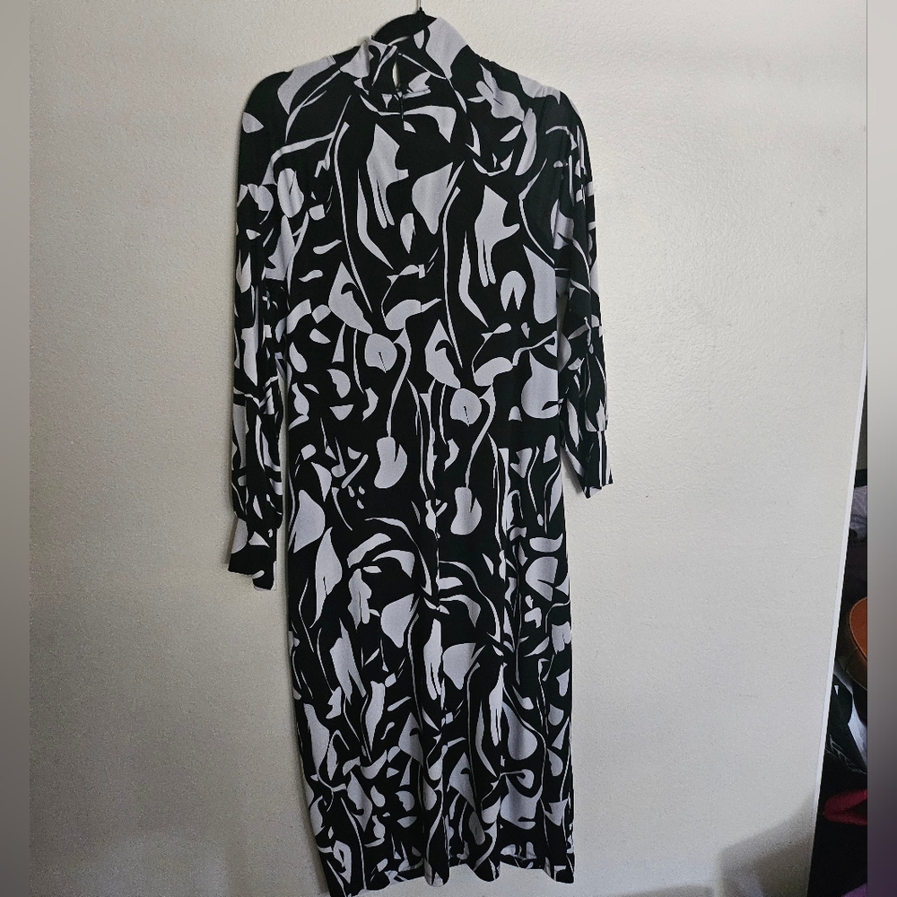 INC International Concepts Black and White Abstract Dress